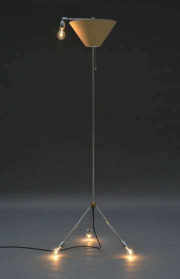 lampe robotique, sculpture lumière Peter Keene